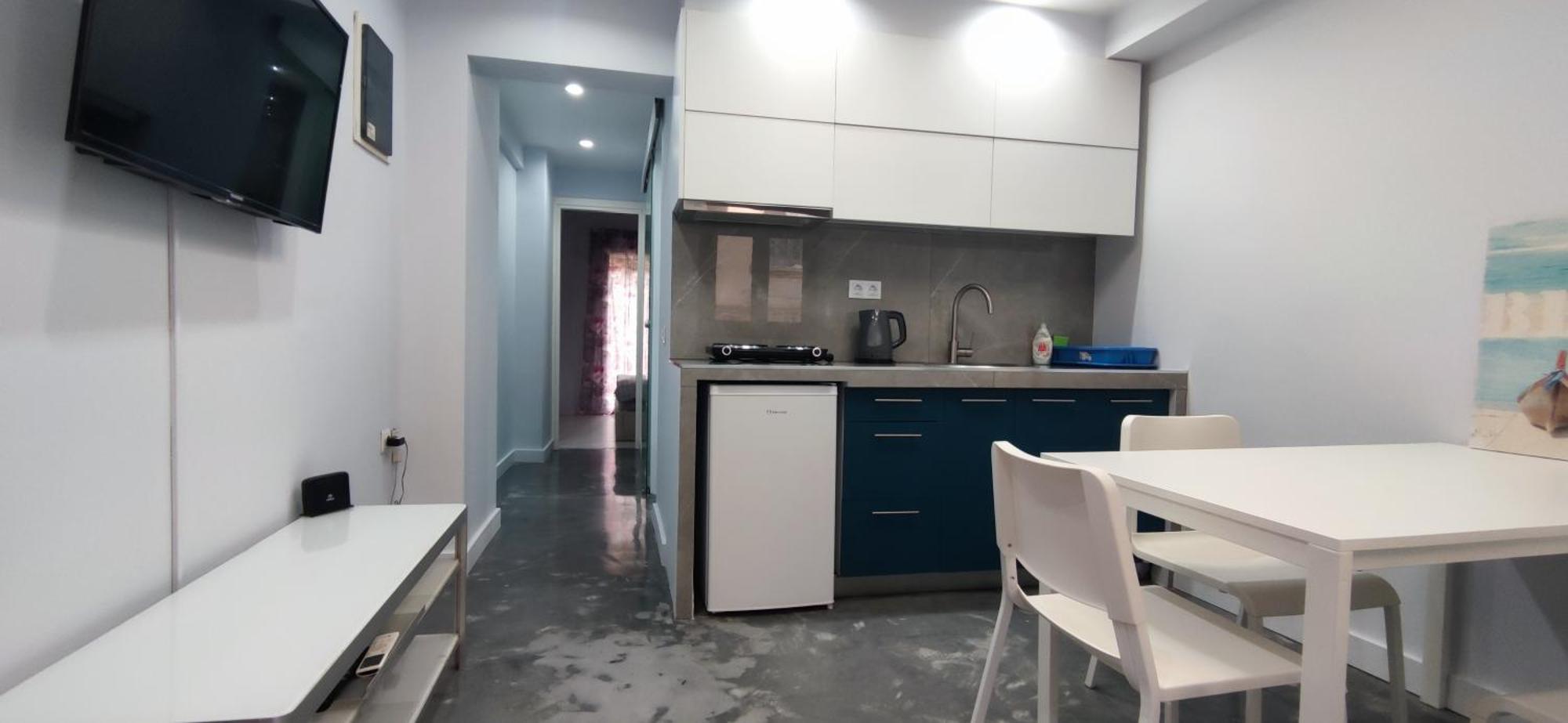 New Apartment With A Separate Entrance Near The Subway. Атина Екстериор снимка