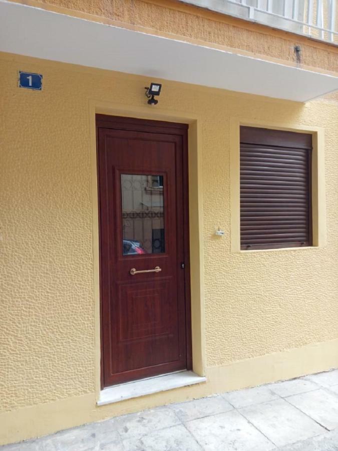 New Apartment With A Separate Entrance Near The Subway. Атина Екстериор снимка